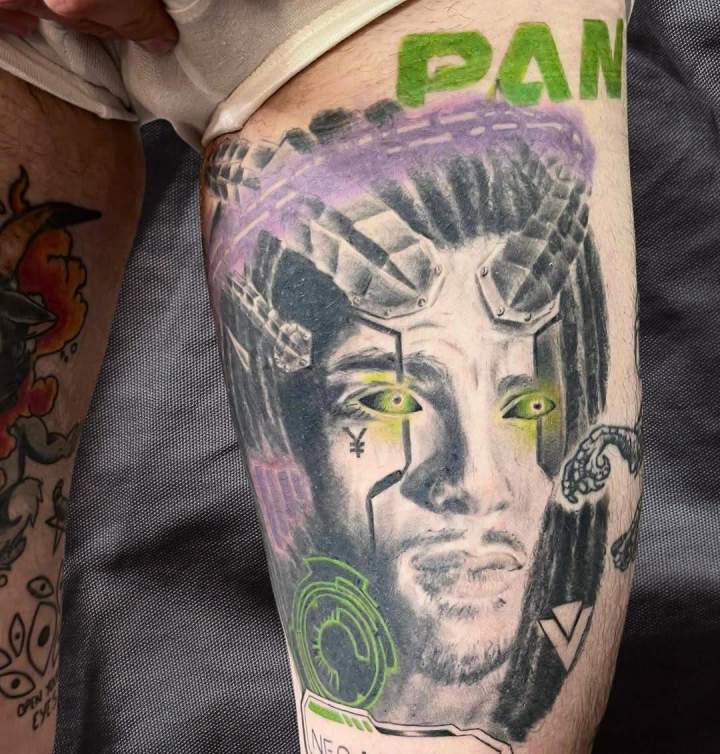 Tatouage lignes fines Roquevaire