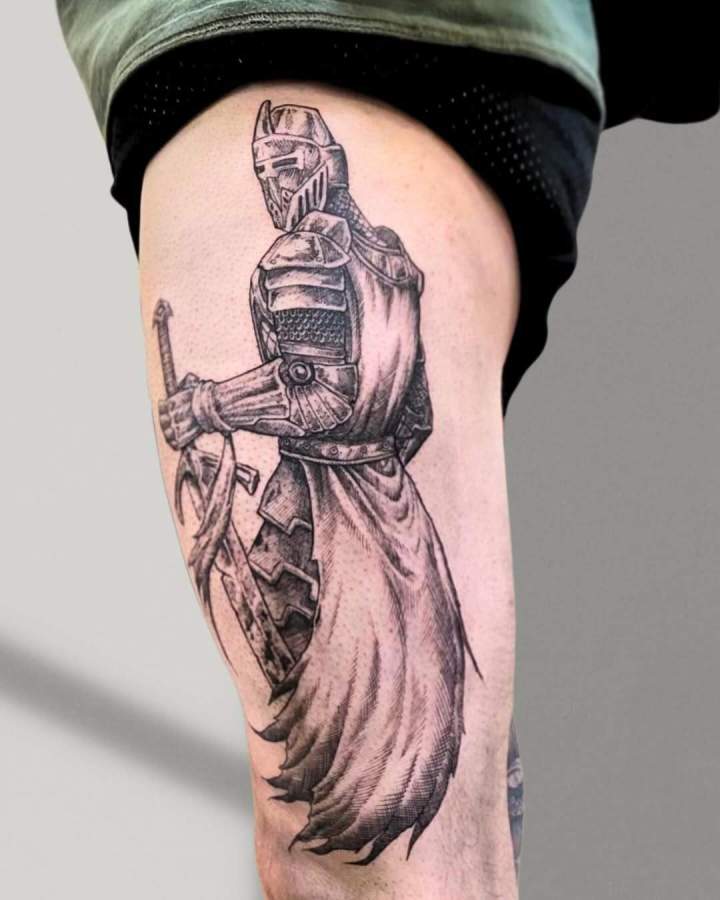 Tatouage lignes fines Roquevaire