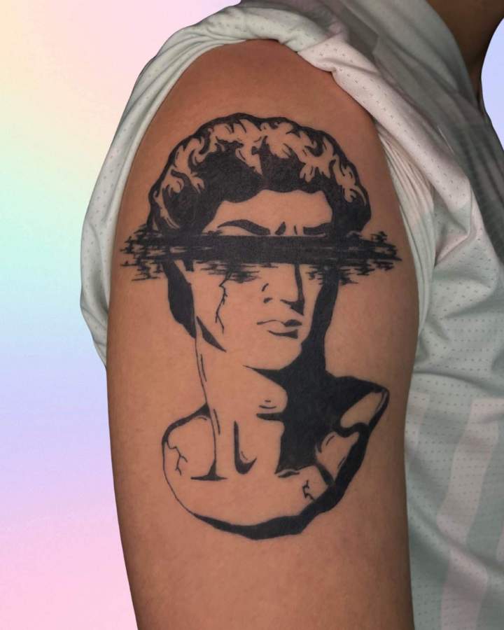 Tatoueur expert Roquevaire