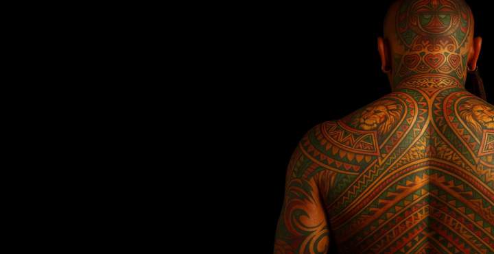  Tatouage lignes fines Roquevaire