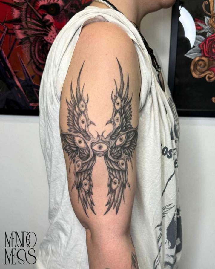 Tatouage noir et gris Roquevaire